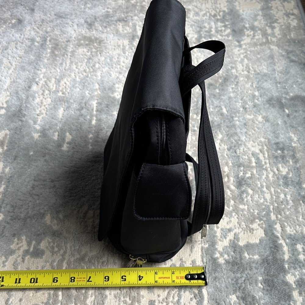 Anti-Theft Travel Bag | Crossbody Backpack | RFID Pocket - Picture 9 of 9
